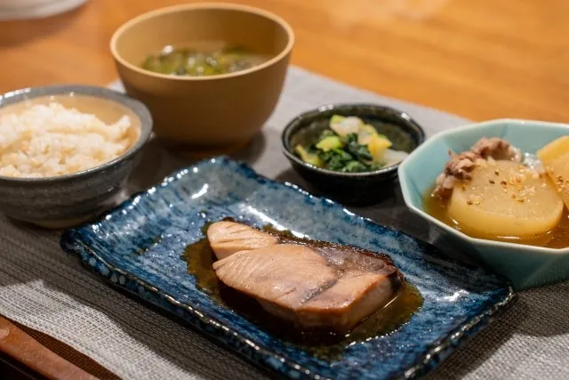 五味調和の妙：日本料理における味覚の調和とその役割
