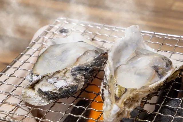 香ばしさがたまらない！焼き牡蠣で楽しむ贅沢なひととき